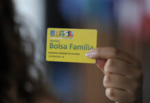 Caixa paga novo Bolsa Família a beneficiários com NIS de final 4