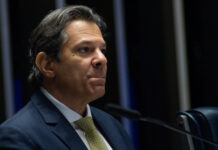 Viagem de Haddad para Brics preocupa membros da equipe econômica