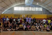 Alunos dos Centros Esportivos de Sorocaba recebem visita especial do técnico da Seleção Queniana de Voleibol Feminino e do Osasco Voleibol Clube