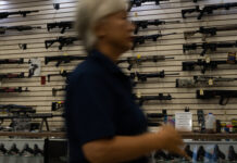 Novos registros de posse de armas caem 74% no governo Lula, e total é o menor em 10 anos