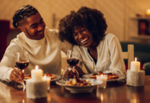 Romance no orçamento: Ideias de encontros econômicos e perfeitos