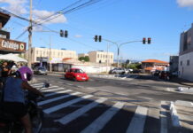 Novo conjunto de semáforos começa a funcionar no bairro Central Parque