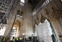 Reforma de Notre-Dame gera polêmica com possível troca de vitrais do século 19
