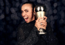 Homenageada pela Fifa, Marta se mostra disposta a jogar em Paris-2024
