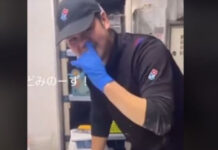 Funcionário de pizzaria coloca dedo no nariz ao preparar alimento; vídeo