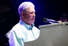 Brian Wilson, da banda Beach Boys, é diagnosticado com demência
