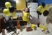 Menina faz aniversário de 6 anos e escolhe a própria escola como tema da festa
