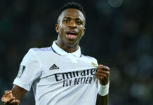 Real sofre, mas segue vivo na Champions com irritação e gol de Vini Jr
