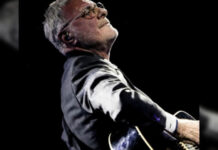 Morre Steve Harley, vocalista da banda Cockney Rebel, aos 73 anos de câncer