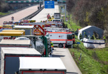 Acidente com ônibus na Alemanha deixa cinco mortos e vários feridos