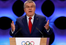 Rússia intensifica críticas a Thomas Bach, presidente do COI