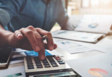 Planejamento financeiro passa por mudança no estilo de vida, diz especialista