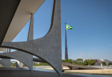 Governo quer mexer em salário indireto