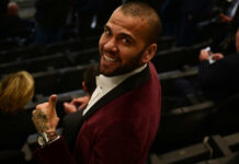 Daniel Alves devolveu R$ 817 mil a Neymar, afirma advogada