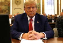 Trump faz de julgamento histórico ato político e volta a se dizer perseguido
