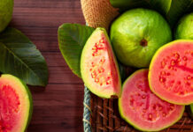 Conheça as frutas que são cheias de proteínas e benefícios