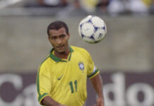 Romário volta aos gramados: "Daqui a pouco vem a maca para me buscar"