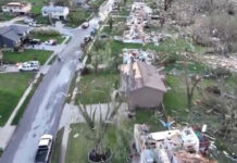 Imagens mostram destruição causada por tornado em Oklahoma