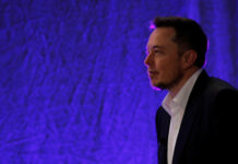 Acionistas da Tesla questionam pacote que tornou Musk o homem mais rico do mundo