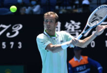 Medvedev é mais um favorito a abandonar em Madri por lesão; Lehecka vai a inédita semifinal