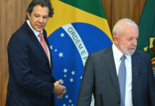 Haddad vai ao Planalto para reunião com Lula; encontro não estava na agenda