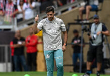 Abel vê Palmeiras na briga no Brasileirão: ‘Dois pontos do primeiro? Para quem já esteve a 14’