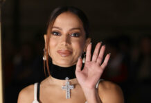 Anitta fala sobre intolerância religiosa à imprensa internacional