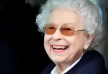 Rainha Elizabeth II era "tímida" mas "brincalhona", diz assessora