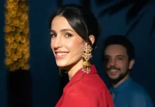 Princesa Rajwa faz primeira aparição pública desde que foi mãe