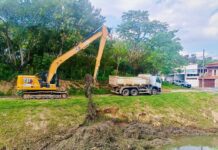 Saae/Sorocaba realiza limpeza e manutenção preventiva de córrego na Vila Mathilde