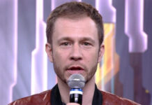 Tiago Leifert está em negociações avançadas com o SBT