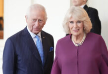 Buckingham revela postal de Natal do Rei Charles III