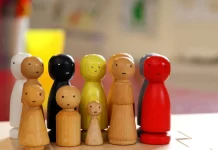 Como funciona a polêmica Terapia de Constelação Familiar?