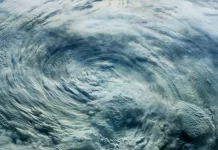 Ciclone deixa mais de 340 mil sem luz no Rio Grande do Sul