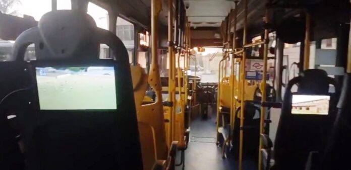 Ônibus expressos entre Terminais São Paulo e Santo Antônio têm tablets para passageiros