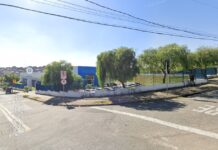 Creche em Sorocaba, construída sobre lixão clandestino, está fechada e abandonada