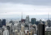 População brasileira é de 213,4 milhões, estima IBGE