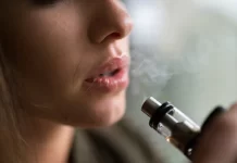 Plataformas devem remover propagandas de cigarros eletrônicos em 48h