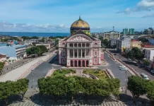 Corpo de Bombeiros diz que incêndio de grandes proporções em Manaus está controlado