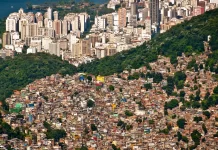 Facções e milícias dominam serviço de provedores de internet e se expandem no Rio