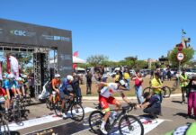 Largada da 2ª etapa da 11ª Volta Ciclística Internacional do Estado de SP é realizada no Paço Municipal de Sorocaba