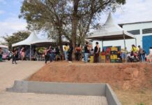 Secretaria da Mulher realiza a segunda edição mensal do “Mercado Solidário” com entrega de alimentos não perecíveis e produtos de hortifrúti