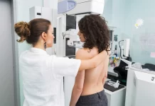Brasil recebe lote de medicamento para tratar câncer de mama no SUS