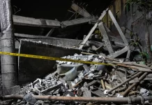 Marquise desaba e deixa dois feridos no centro de São Paulo