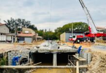 Saae/Sorocaba instala aduelas para substituição de terceira travessia sobre córrego no Jardim Mathilde