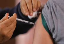 Dose única de vacina contra HPV não atinge mesma proteção contra principal forma associada ao câncer em meninas