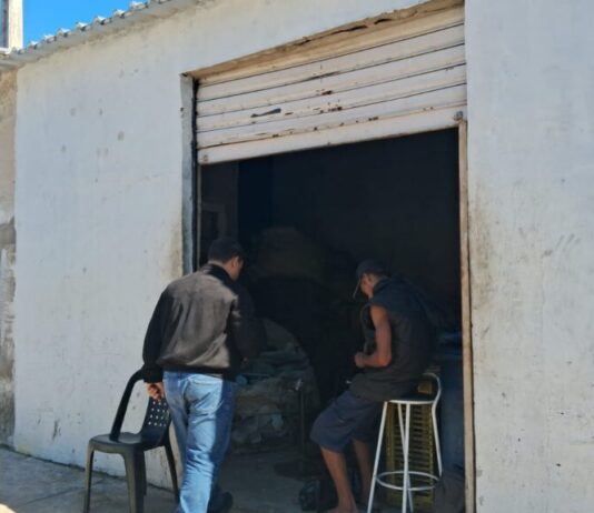 Dois estabelecimentos são multados durante Operação Ferro-Velho na Zona Leste