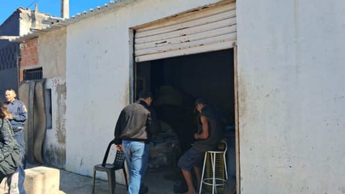 Dois estabelecimentos são multados durante Operação Ferro-Velho na Zona Leste
