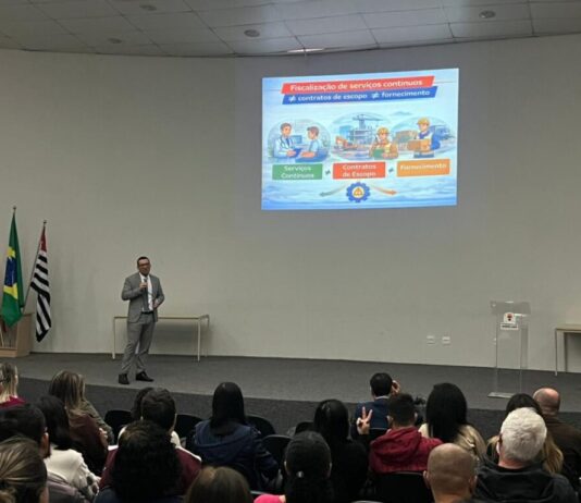 Fiscalizadores de contratos da Prefeitura participam de capacitação da Auditoria-Geral do Município