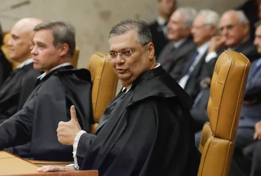 1ª Turma do STF mantém decisão que proíbe aposentadoria compulsória como punição
